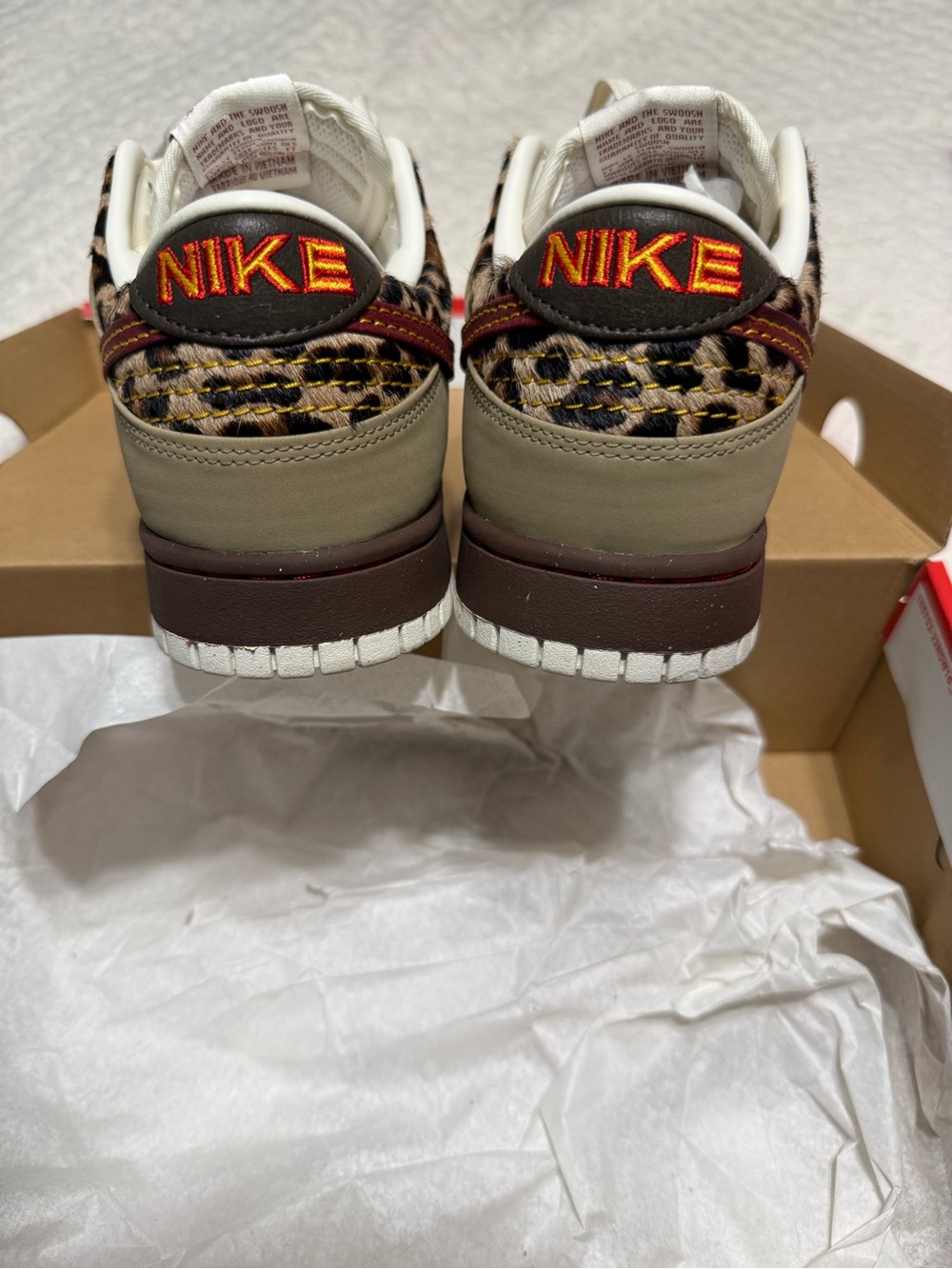 Men's Low-Top Sneakers in Cream, Olive & Burgundy - Picture 3 of 6